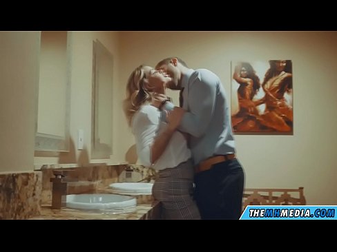 ❤️ Nuair a mheallann blonde busty tú i seomra scíthe poiblí ❌ Sluts uainn ga.sex78.ru ❌️❤